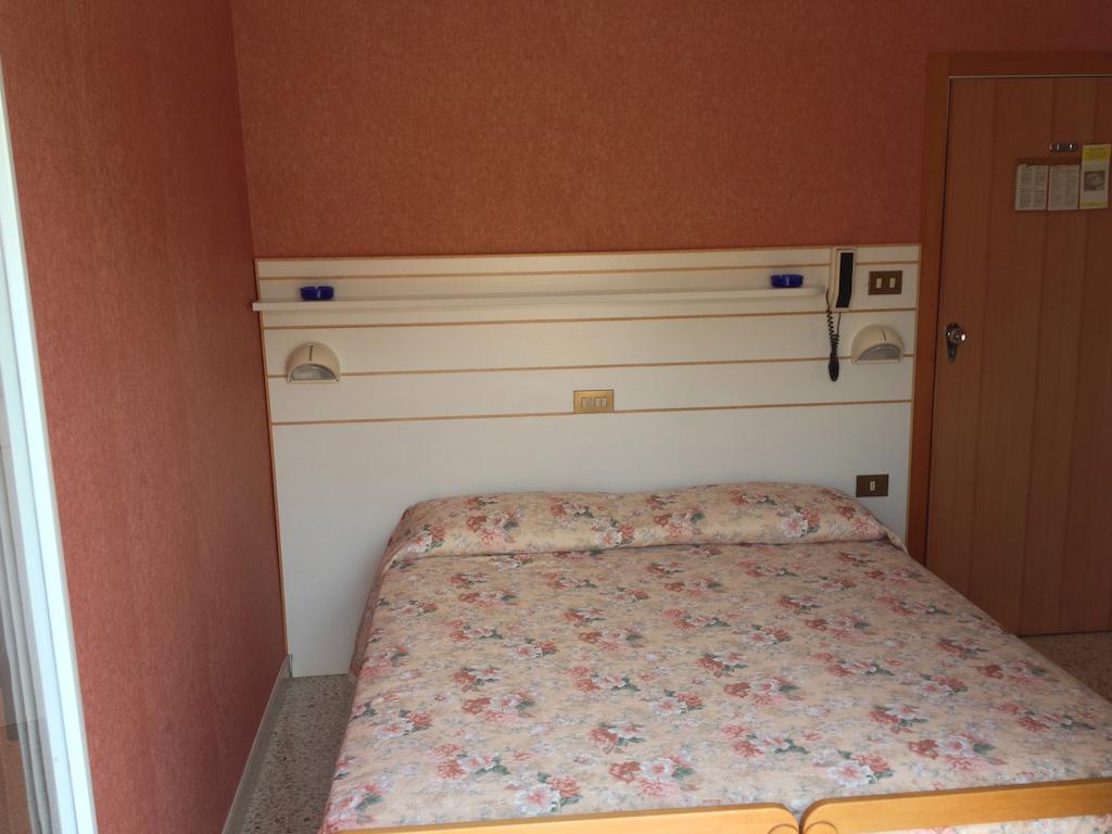 Hotel Emma Nord Rímini Habitación foto